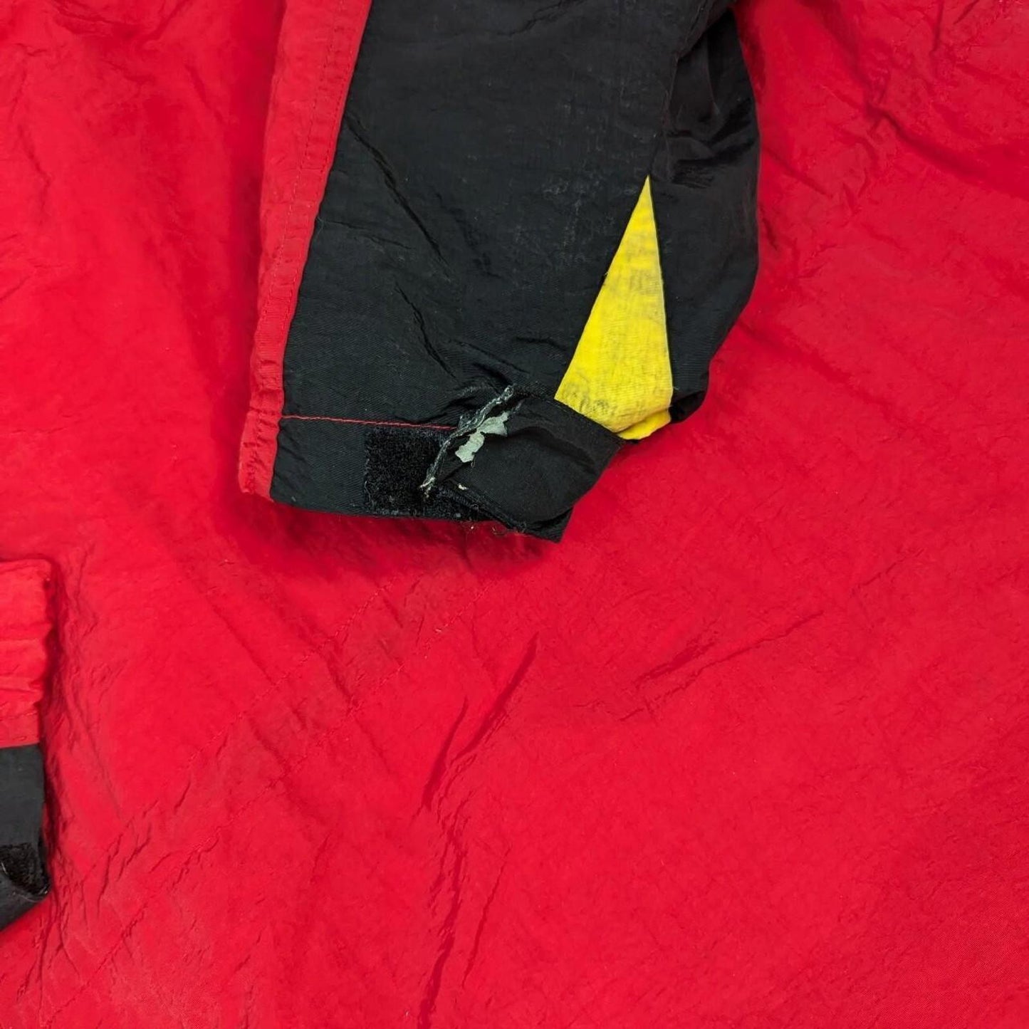 Vintage 1990's Marlboro Country Red Down Winter Ski Jacket Coat Men's L