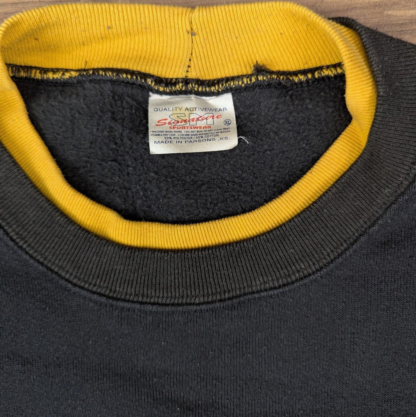 1990s Vintage Sandites College Black Graphic Sweatshirt Size XL