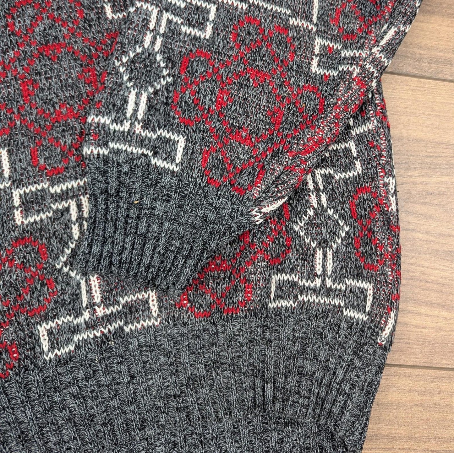1980s Vintage Grey/Red Guy Frazer Pattern Knit Winter Jumper Men's L