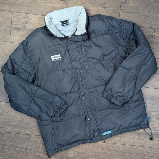 1990's Vintage Grey Umbro Performance Gear Puffer Football Jacket Coat Men's 2XL