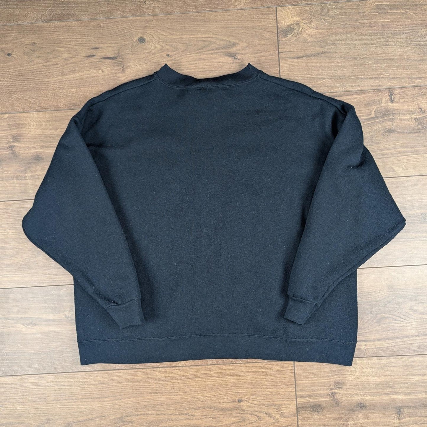 2000s Vintage Winnie the Pooh Tigger Black Graphic Sweatshirt Size L/XL