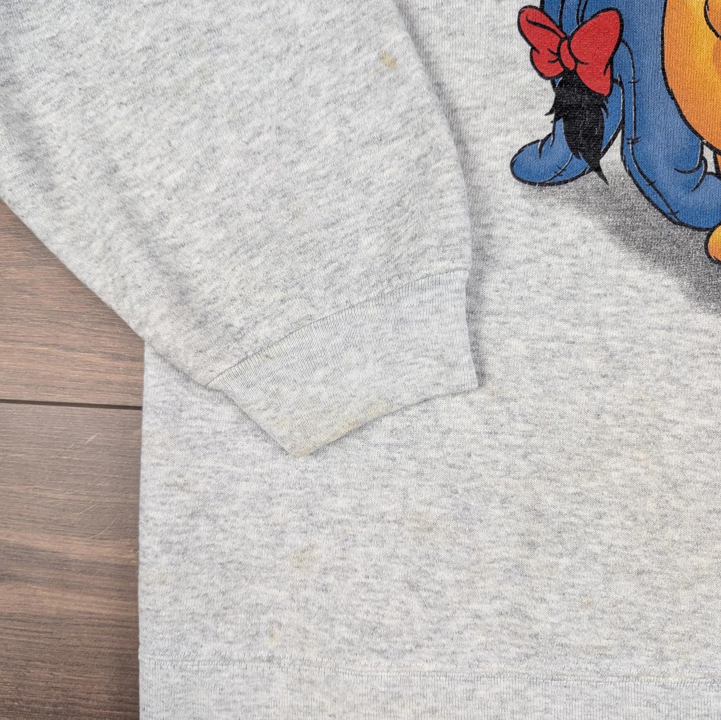 Vintage 1990s Winnie the Pooh & Friends Grey Sweatshirt Jumper Size L/XL