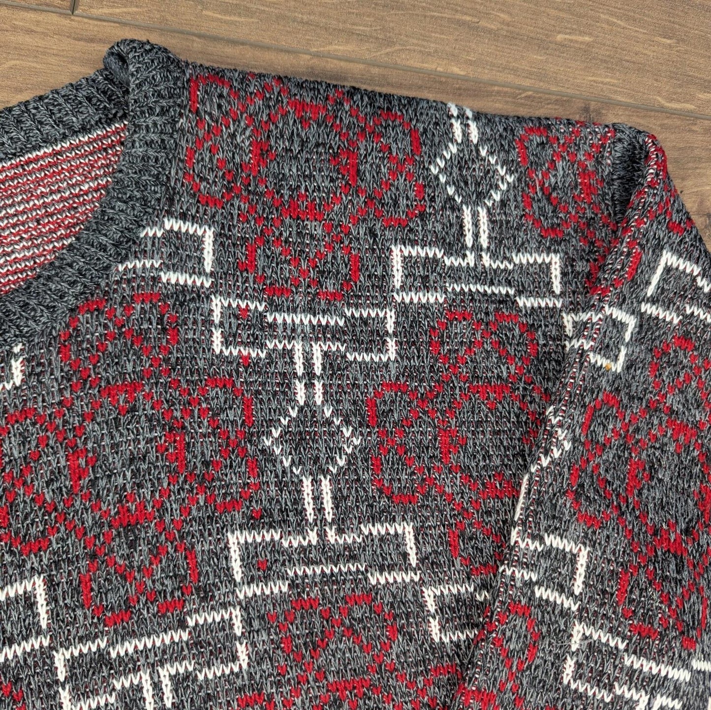1980s Vintage Grey/Red Guy Frazer Pattern Knit Winter Jumper Men's L