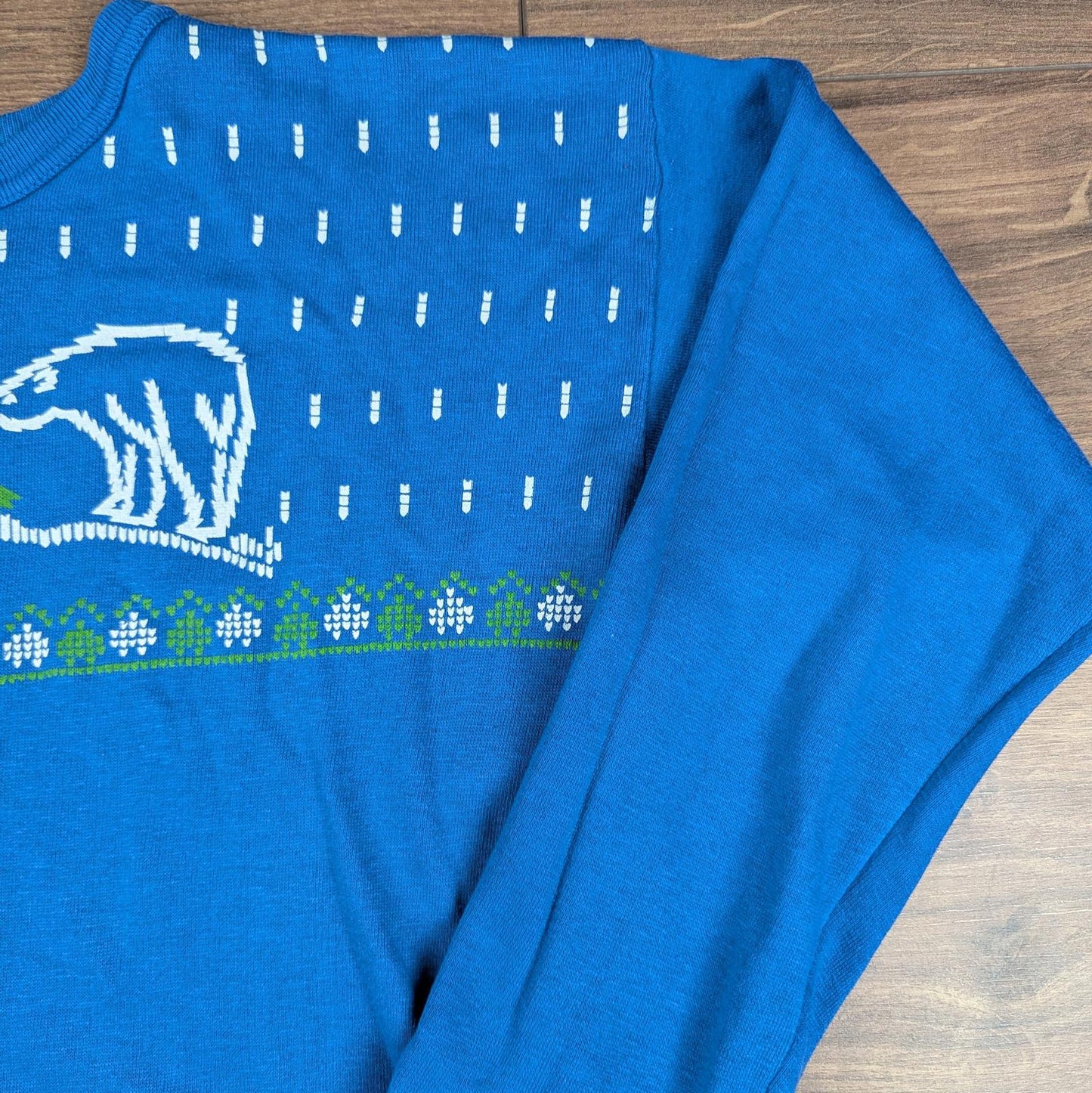 Blue Vintage 90s Polar Bear Tree Christmas Jumper Sweatshirt Size M