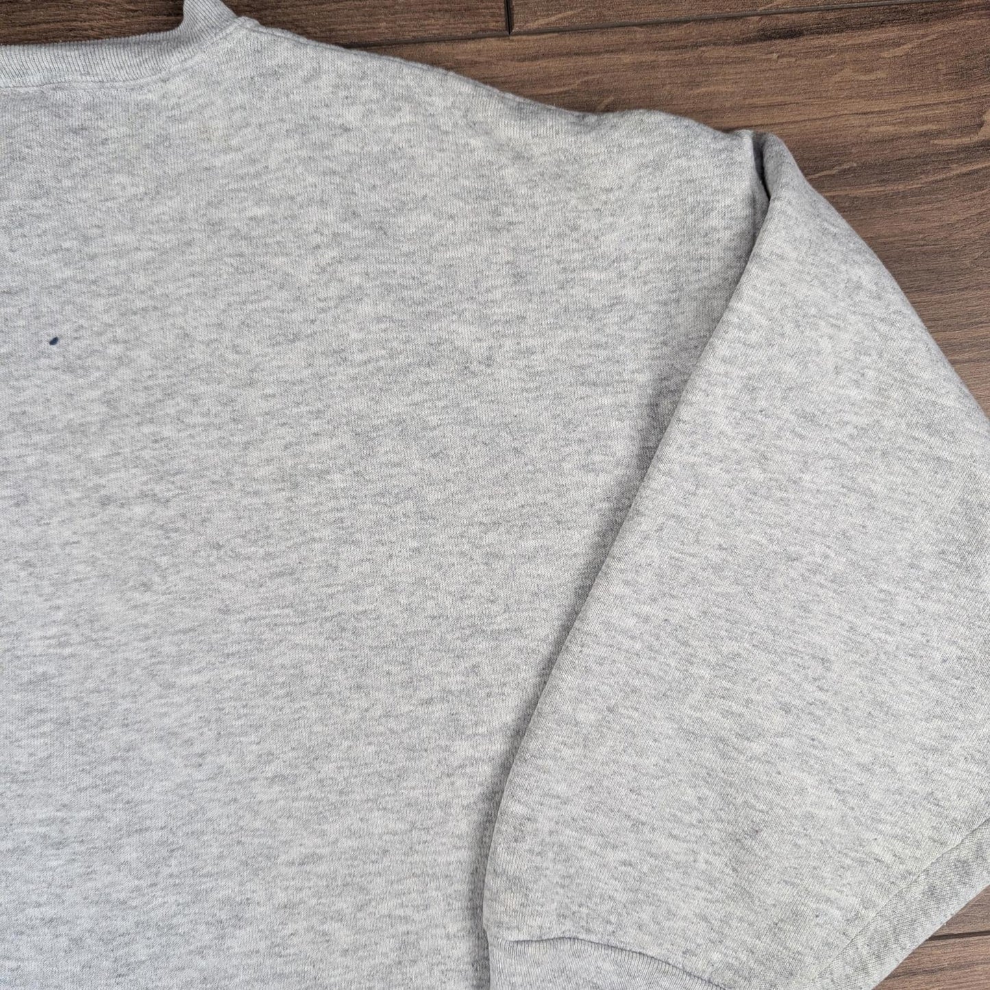 Vintage 1990s Winnie the Pooh & Friends Grey Sweatshirt Jumper Size L/XL