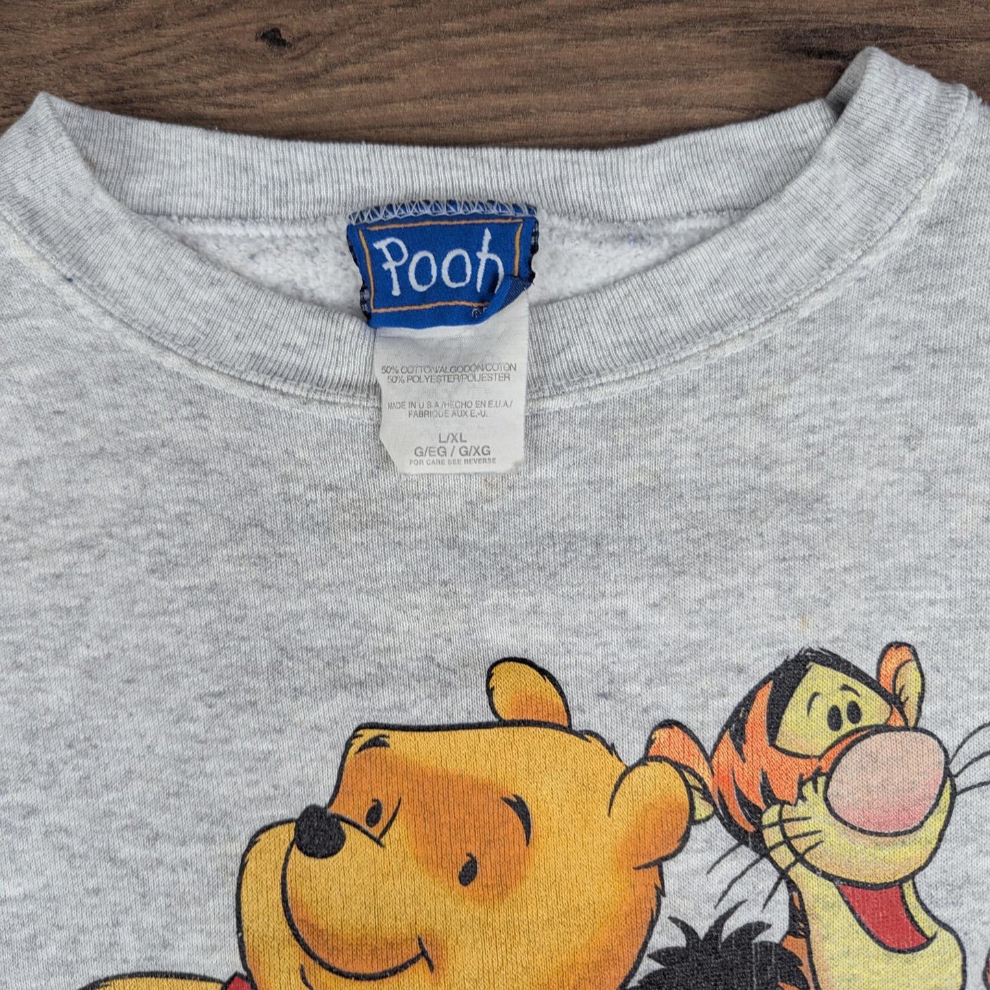 Vintage 1990s Winnie the Pooh & Friends Grey Sweatshirt Jumper Size L/XL