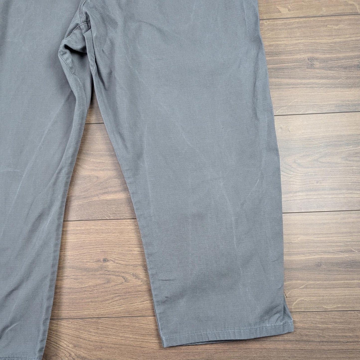 Grey Vintage Wrangler Riggs Workwear Carpenter Pants Cargo Straight Leg W46 L27