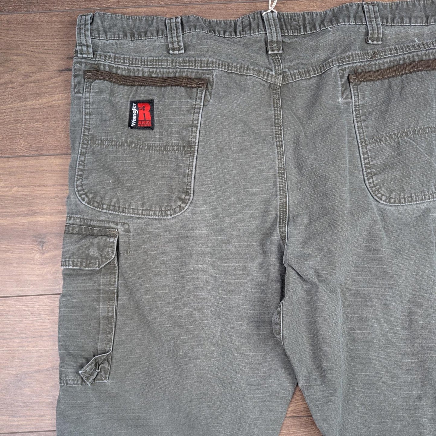 Grey Vintage Wrangler Riggs Workwear Carpenter Pants Cargo Straight Leg W42 L32