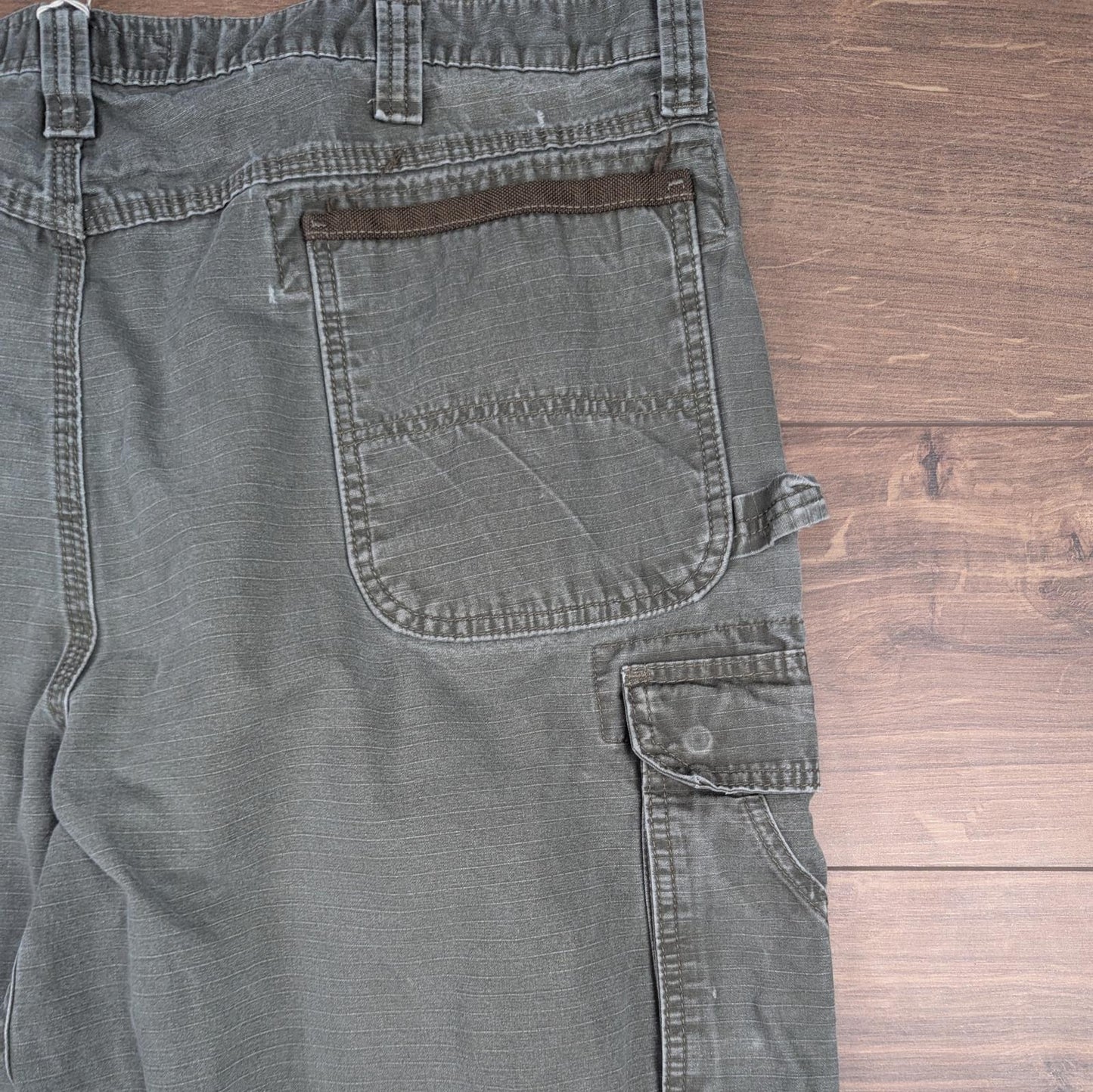 Grey Vintage Wrangler Riggs Workwear Carpenter Pants Cargo Straight Leg W42 L32
