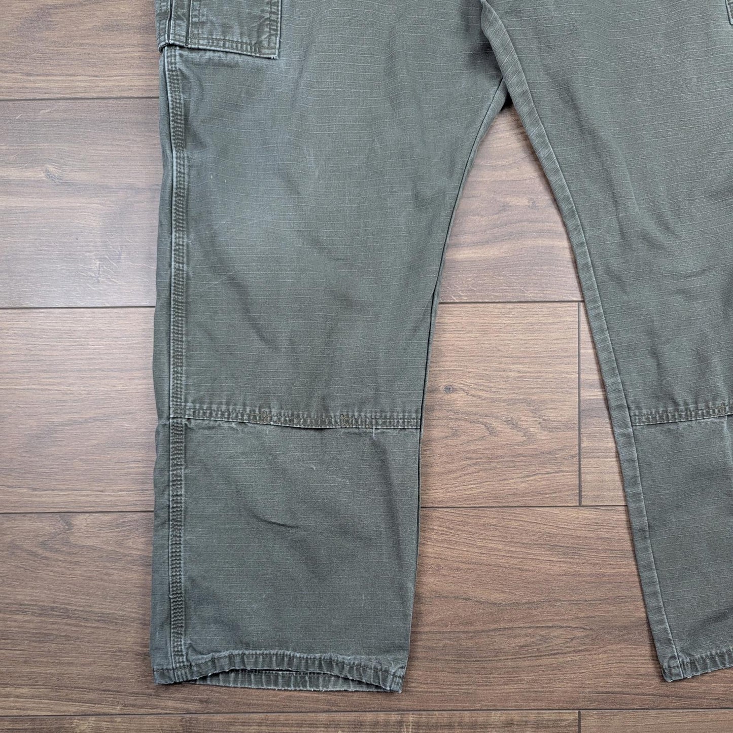 Grey Vintage Wrangler Riggs Workwear Carpenter Pants Cargo Straight Leg W42 L32