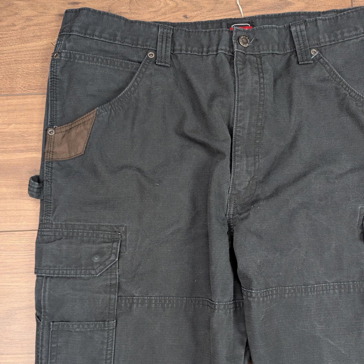 Black Wrangler Workwear Carpenter Pants Baggy Cargo Straight Leg W30 L32