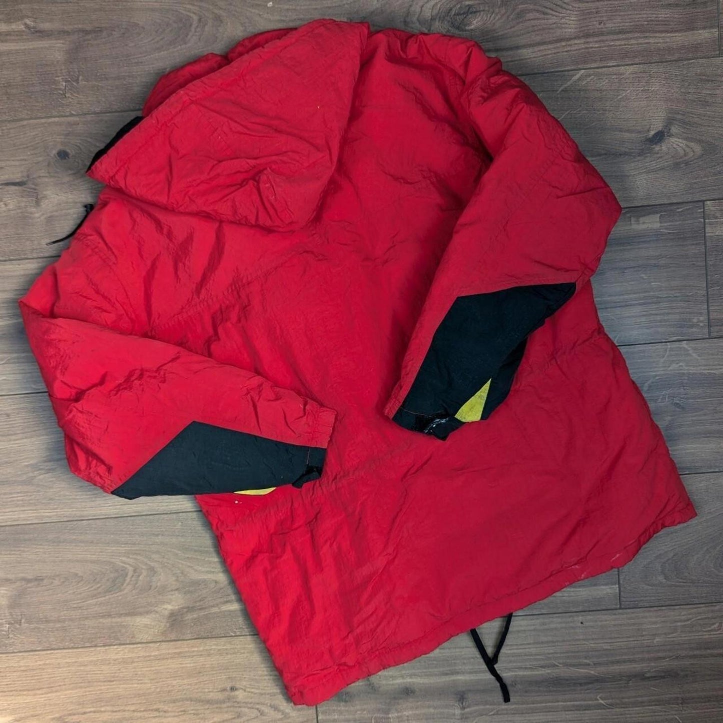 Vintage 1990's Marlboro Country Red Down Winter Ski Jacket Coat Men's L