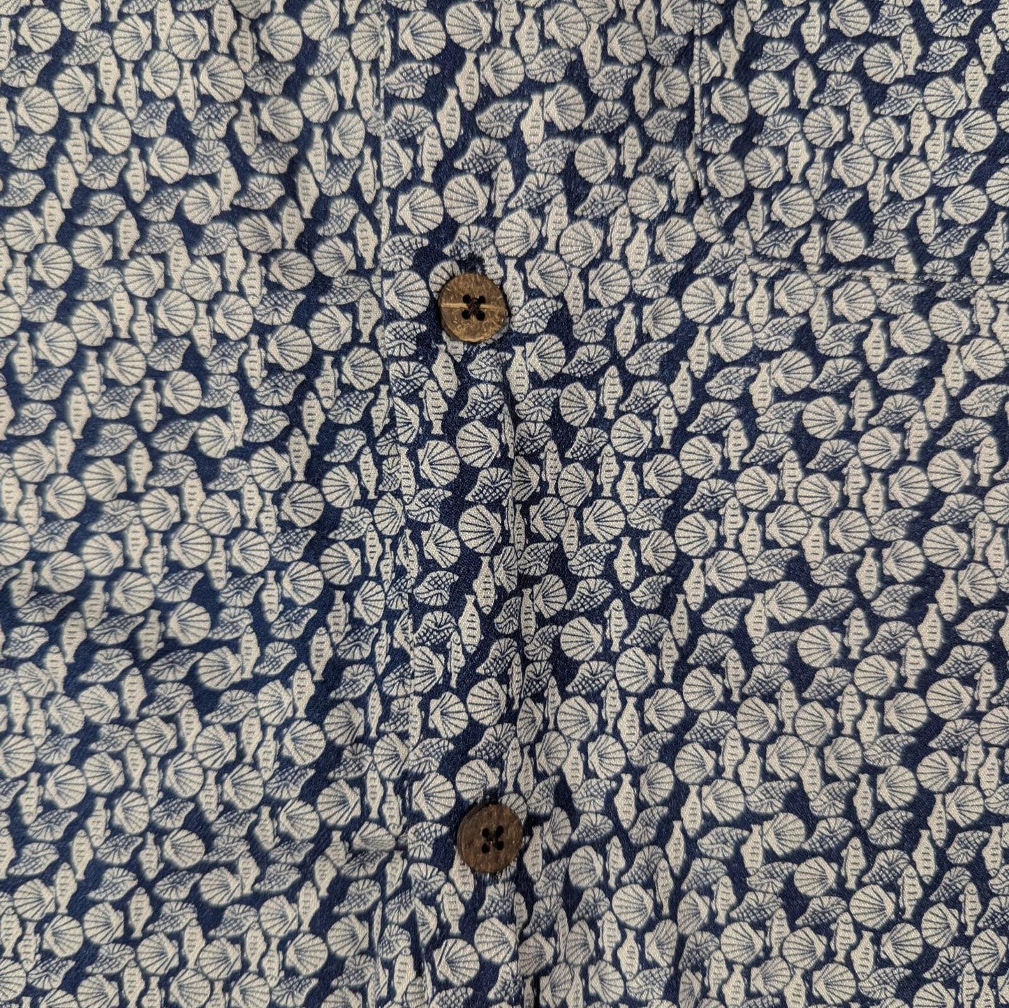 Vintage 1990s Hawaiian Shell Pattern Silk Shirt Size S