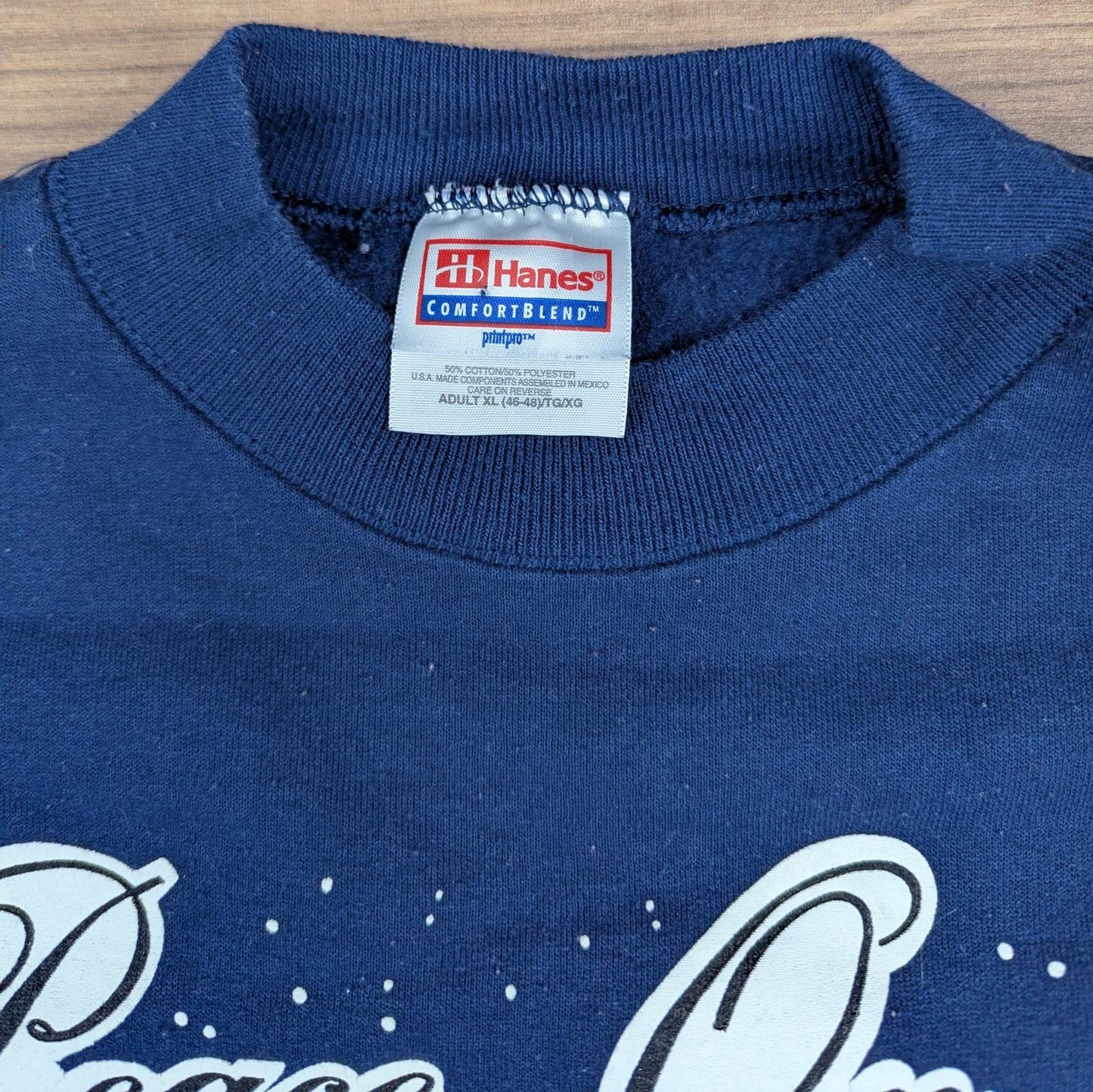Vintage 90s Bear Peace on Earth Cartoon Christmas Jumper Sweatshirt Size XL
