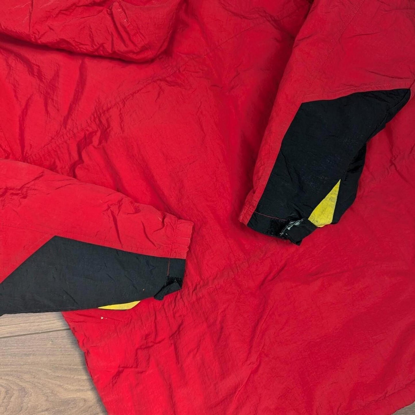 Vintage 1990's Marlboro Country Red Down Winter Ski Jacket Coat Men's L